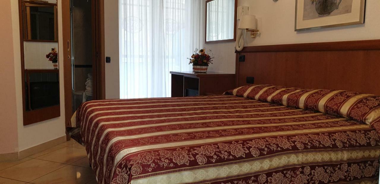 Hotel Ginevra Ριτσόνε Εξωτερικό φωτογραφία
