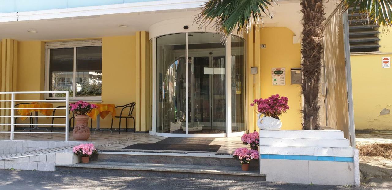 Hotel Ginevra Ριτσόνε Εξωτερικό φωτογραφία