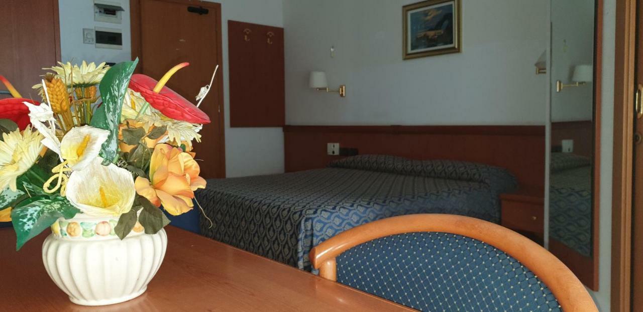 Hotel Ginevra Ριτσόνε Εξωτερικό φωτογραφία